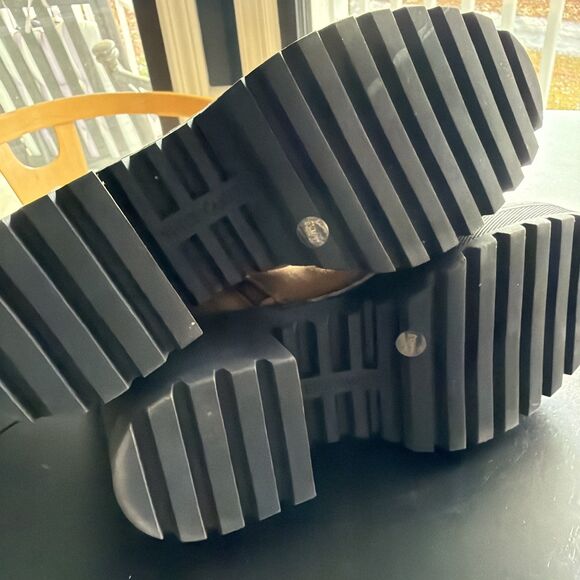 Vince Camuto Leather Women's Mecale Combat Boot Dogwood 6.5 - Picture 8 of 9